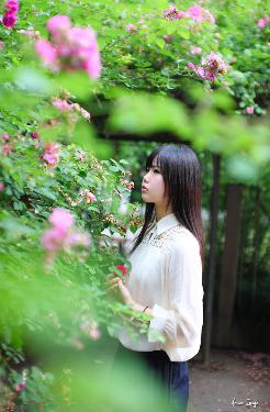 女秘书的隐秘生活：她经历了什么？令人震惊的30天！